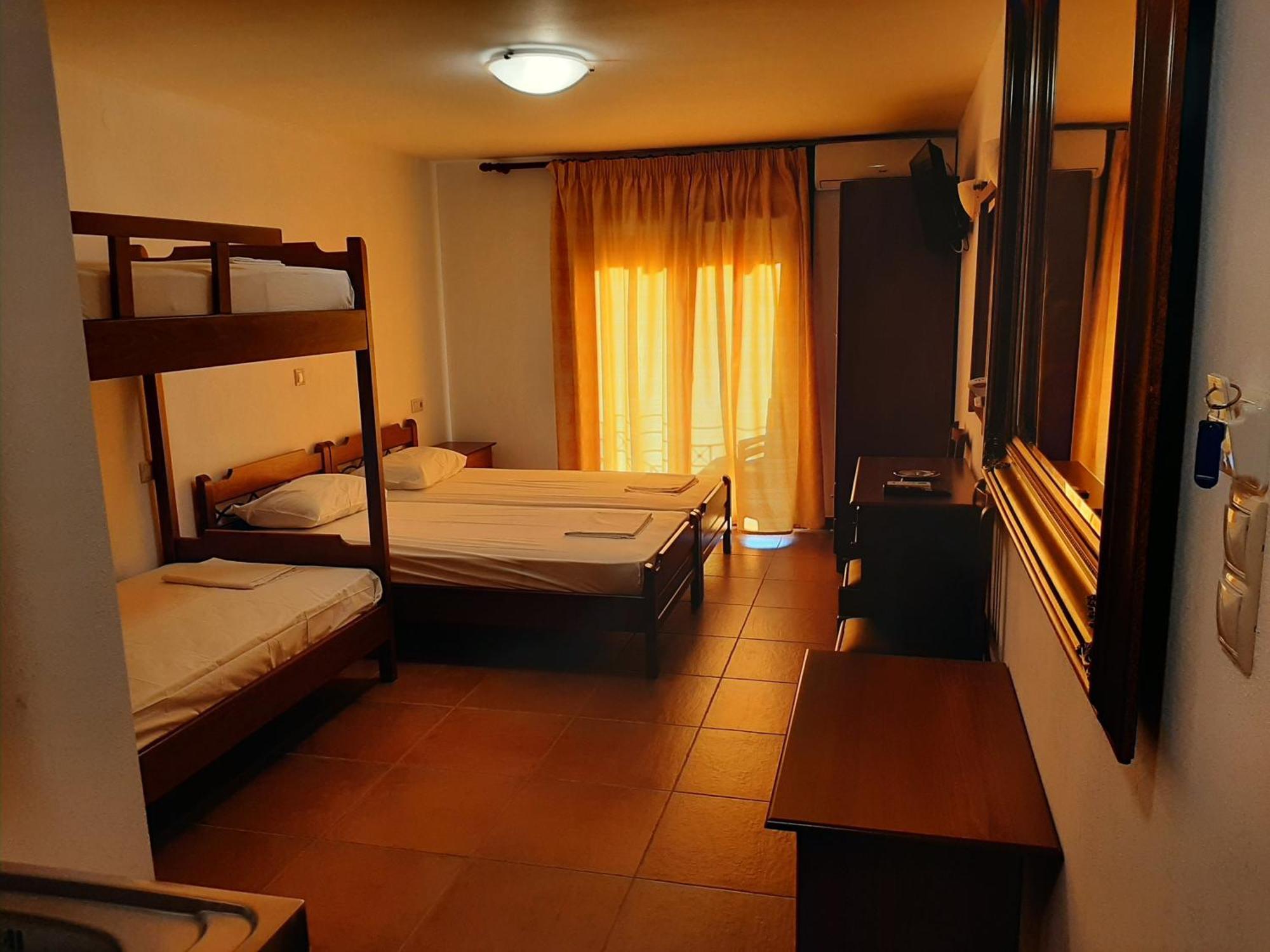 Hotel Kosmas Sárti Quarto foto