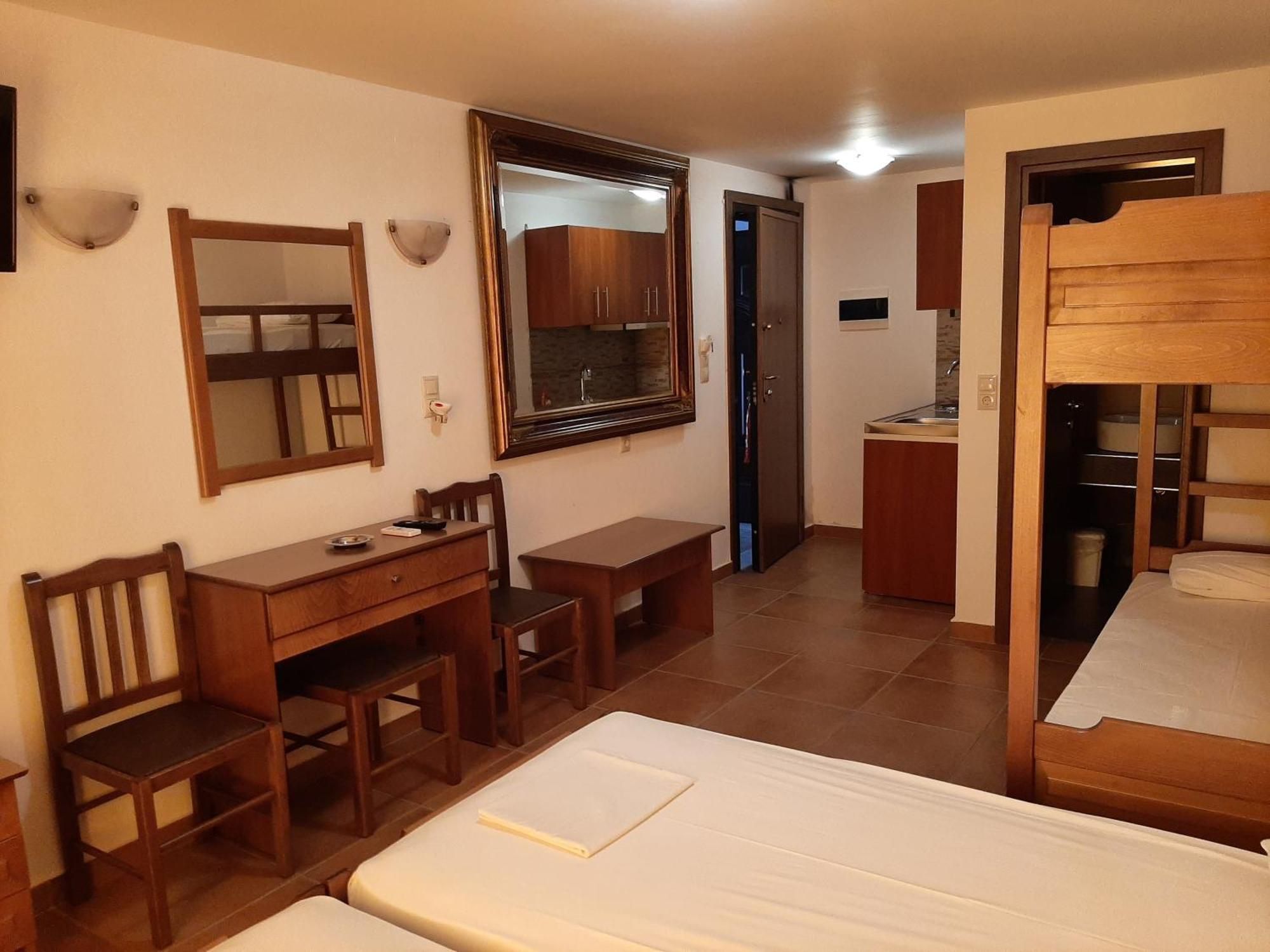 Hotel Kosmas Sárti Quarto foto