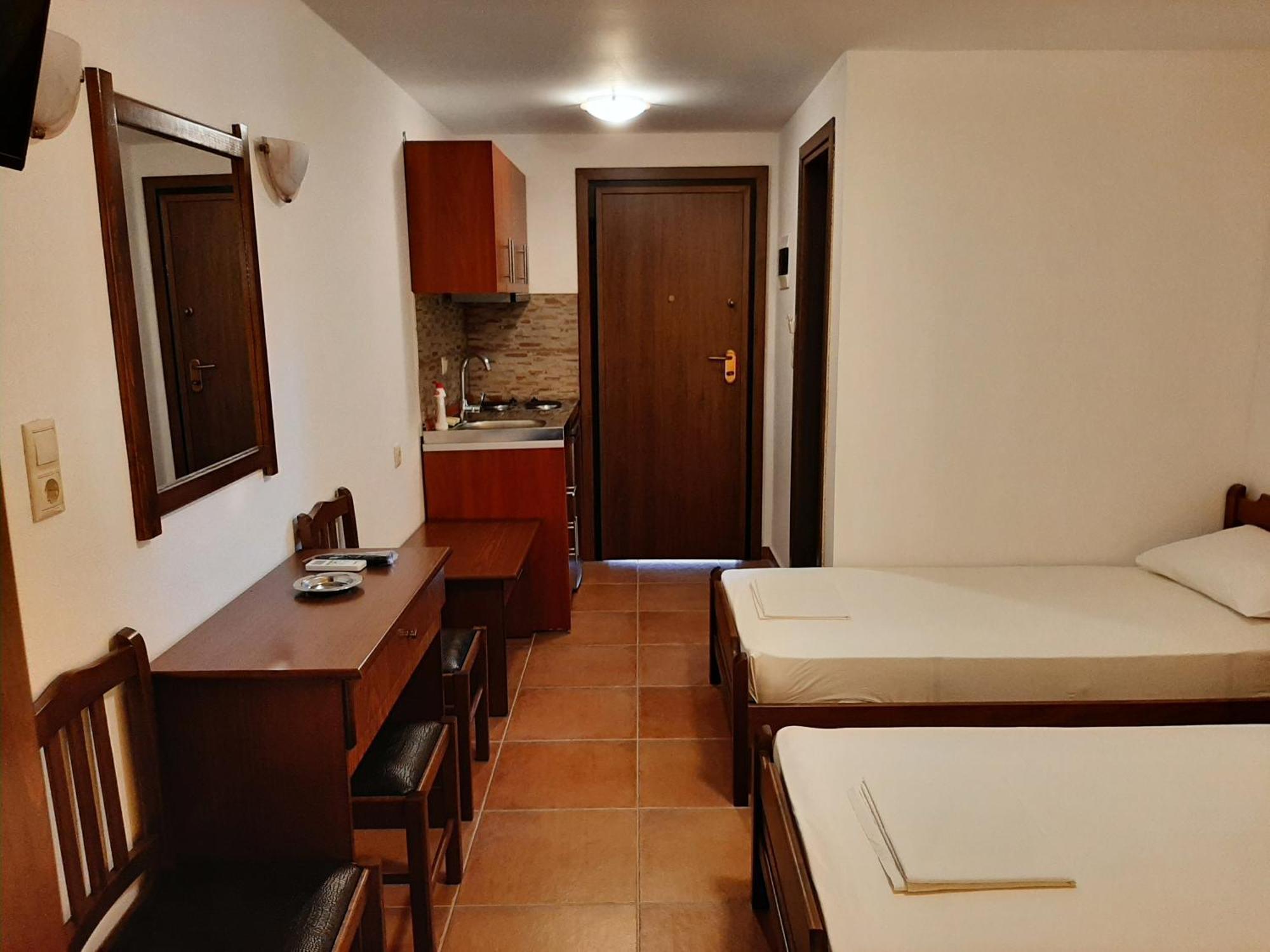 Hotel Kosmas Sárti Quarto foto