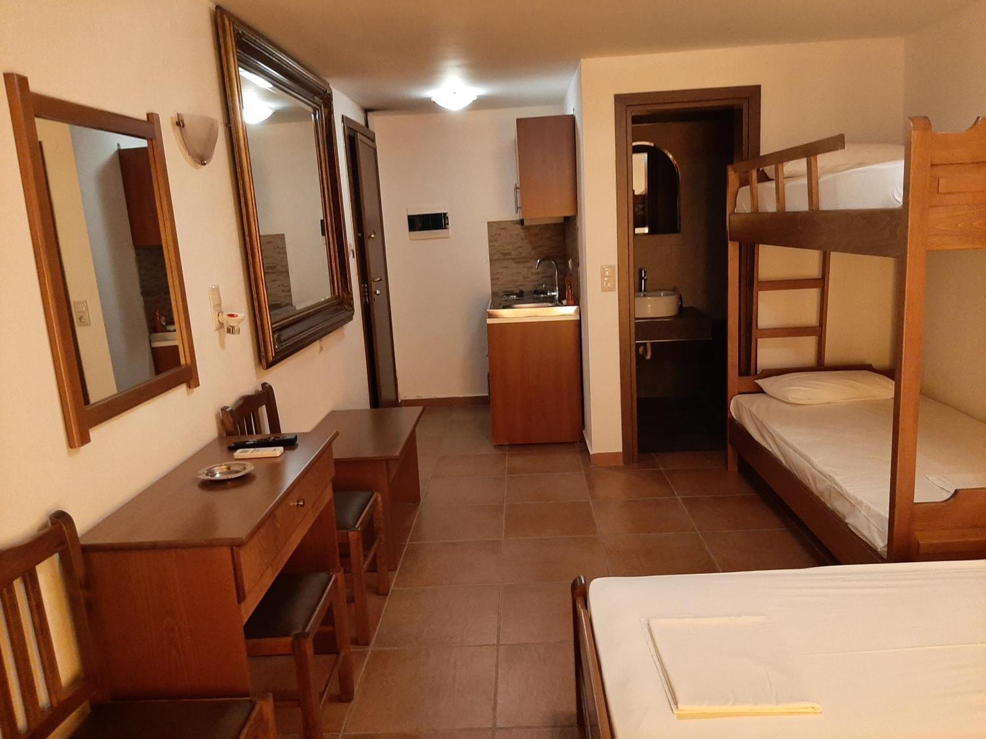 Hotel Kosmas Sárti Quarto foto
