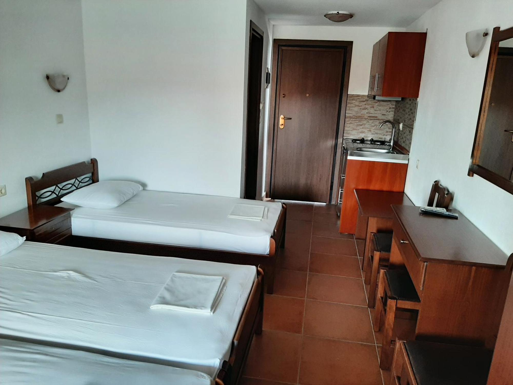 Hotel Kosmas Sárti Quarto foto